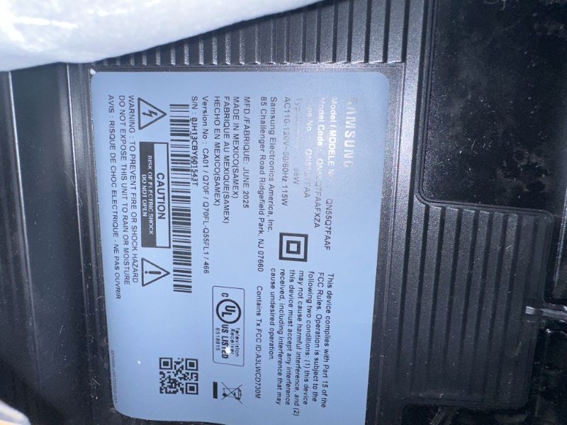 Photo 1 of [broken screen] Samsung 55” Class QLED Q7FB 4K Samsung Vision AI Smart TV 2025 - QN55Q7FBAFXZA  *******ONLY PARTS******