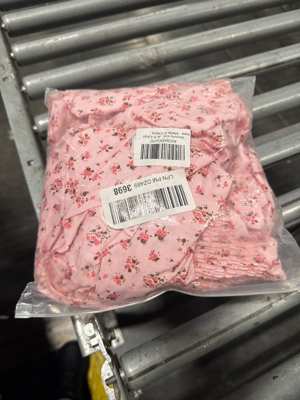 Photo 1 of *Mokm's dress only/ no kids dress. Partial Set**** Mommy and Me Matching Dresses Floral Printed Ruffled Short Lantern Sleeves A-Line Long Dress Hidden Back Zipper Closure Summer Mom Daughter Matching Outfits Pink Floral X-Large