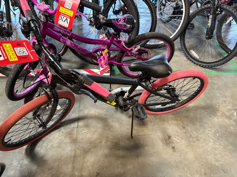 Photo 1 of **FINAL SALE**same brand but may not be exact match** tear ion seat**
Jetson Light Rider 20, Kids’ Light-Up Bike, Child (Ages 5 – 9), Pink
