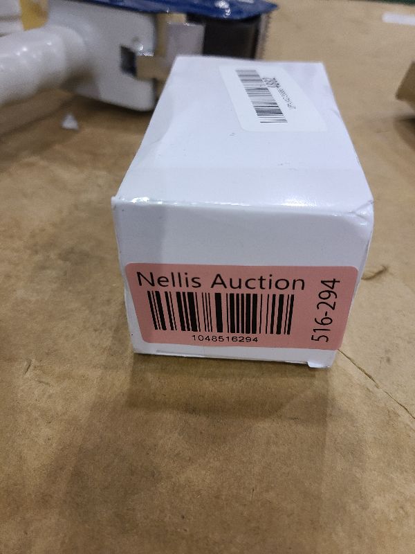 Photo 1 of 18V 2A 36W AC/DC Power Supply Adapter, Wall, Center Positive DC Plug 5.5x2.1mm 5.5mmx2.5mm Compatible for 18 Volt 1A 1.1A 1.2A 1.3A 1.4A 1.5A 1.6A 1.7A 1.8A 1.9A 2A 1000mA~2000mA Equipment (6 ft)