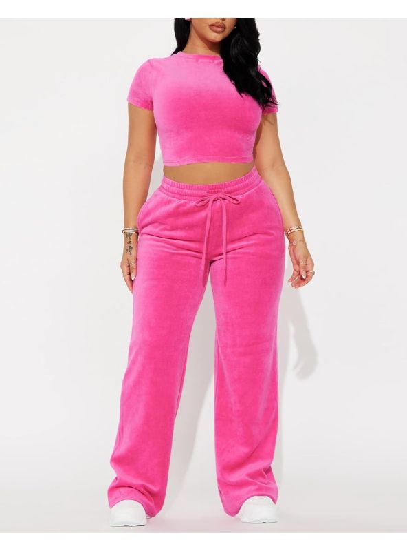Photo 1 of  Women 2 Piece Outfits Velvet Sweatsuit Set Casual Short Sleeve Pullover Tops and Wide Leg Sweatpant Tracksuit Sets
Size L 