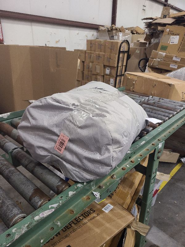 Photo 1 of  Easy Slip-On Boat Cover (Grey, Fits: 22 to 24-Feet)