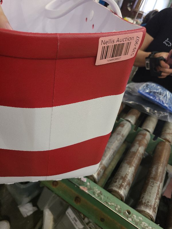Photo 1 of  
Coju  red and white bag strips