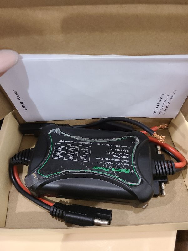 Photo 1 of 10Amp 12 Volt MPPT Solar Charge Controller, Bateria Power Intelligent Portable Solar Panel Controller, Max PV 150W 30Voc Solar Regulator for Gel AGM Lead-Acid, Lithium LiFePO4 Battery (SunRock 10)