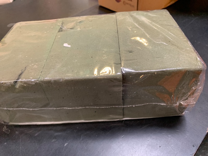 View 2 of *USED, IMPERFECT** FLOFARE Pack of 6 Floral Foam Blocks Each (5.5"L x 3.1"W x 1.7"H) Green Wet & Dry Flower Foam for Fresh & Artificial Flower Arrangement, Plant Foam, Florist Supplies for DIYs, Arts, Crafts & Weddings
