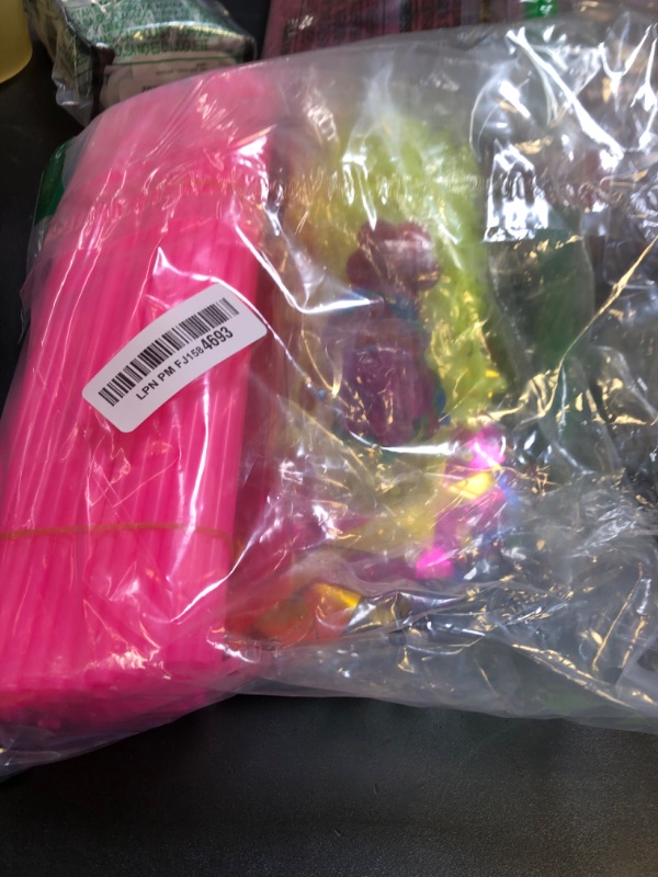 Photo 1 of 100pcs Plastic Rainbow Pinwheel,Windmill Party Pinwheels DIY Pinwheels Set for Toy Garden Lawn Party Decor (100)