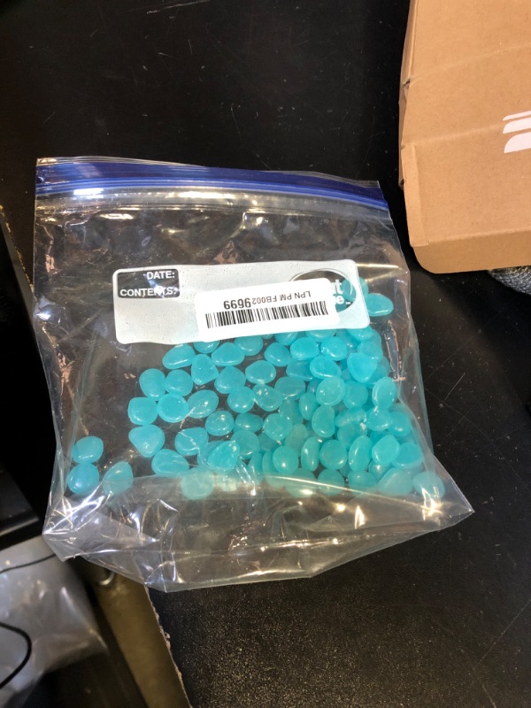 Photo 1 of 100pcs Glow in The Dark Pebbles Stones, DIY Decorative Luminous Stones, Blue Glowing Rocks for Garden Lawn Yard, Walkway, Pathway, Potted Plants, Fish Tank, Aquarium