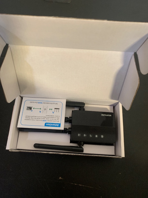 Photo 1 of 1200Mbps WiFi Extender HIBFEWOULANFKSDM