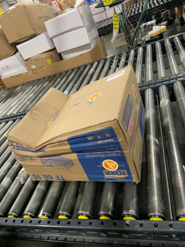 Photo 1 of Tork Advanced Facial Tissue White Soft, Gentle 2-Ply, F1 Dispenser Compatible 30 Boxes x 100 Tissues (TF6810)