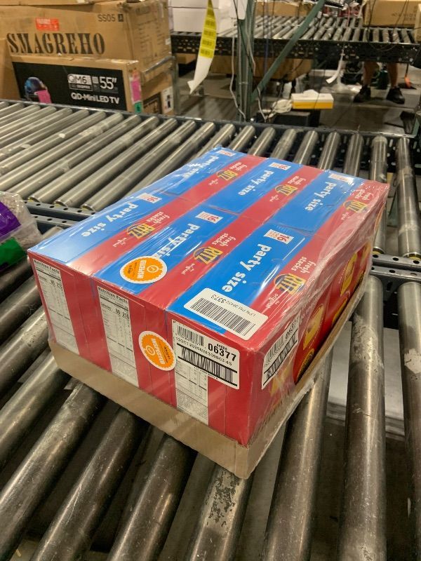 Photo 1 of RITZ Fresh Stacks Original Crackers, Bulk Travel Snacks, Party Size, School Snacks, 6 Boxes (96 Multi Snack Packs)