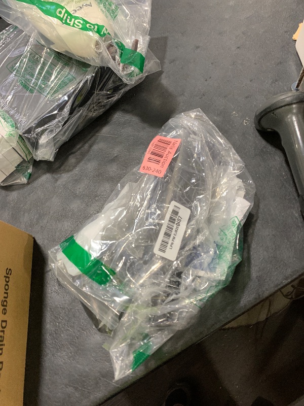 Photo 1 of Bissell AeroSlim Lithium Ion Cordless Handheld Vacuum, 29869