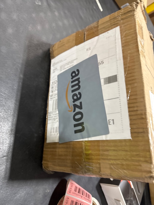 Photo 1 of L LIKED 4000 Fanfold 4" x 6" Direct Thermal Labels, with Perforated line for Thermal Printers - Compatible with Zebra & Rollo Printer