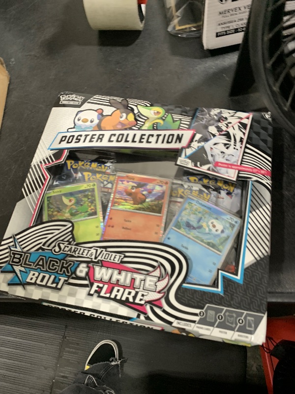 Photo 1 of Pokemon TCG Scarlet & Violet 10.5 Unova Poster Box