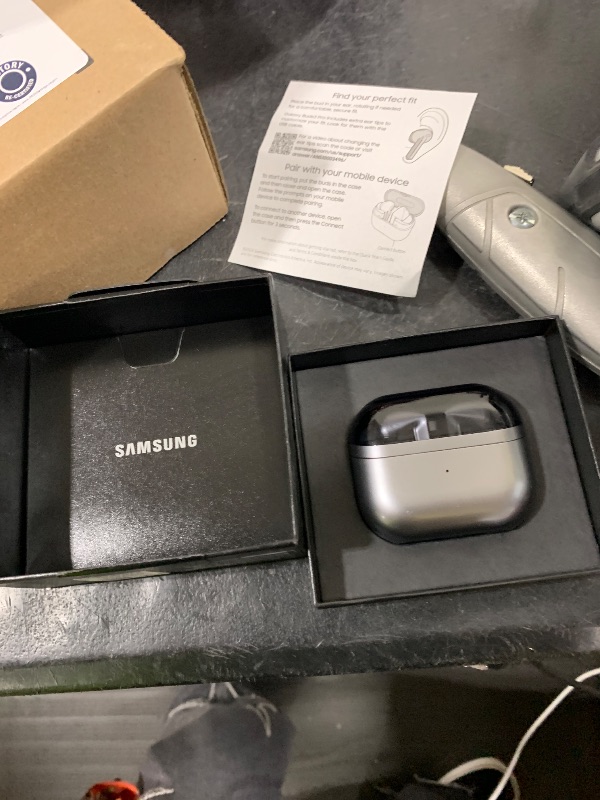 Photo 1 of Samsung Galaxy Buds 3 Pro AI True Wireless Bluetooth Earbuds, Noise Cancelling, Sound Optimization, Redesigned Comfort Fit, Silver [US Version, Amazon Exclusive, 2Yr Warranty]