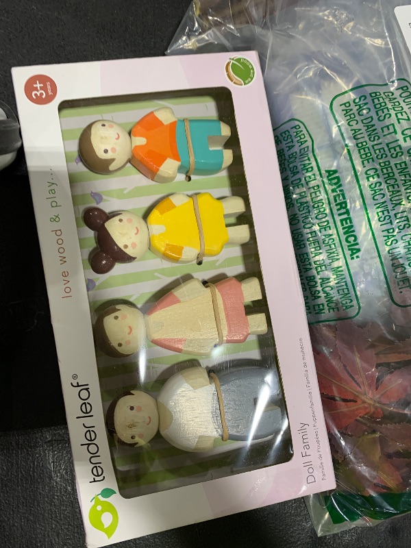 Photo 1 of Tender Leaf Toys - The Leaf Family - 4 Pcs Wooden Family Mini Dolls Playset for Children, Kids Miniature Pretend Play Dollhouse Figures, Includes Parents, Sibling - Age 3+