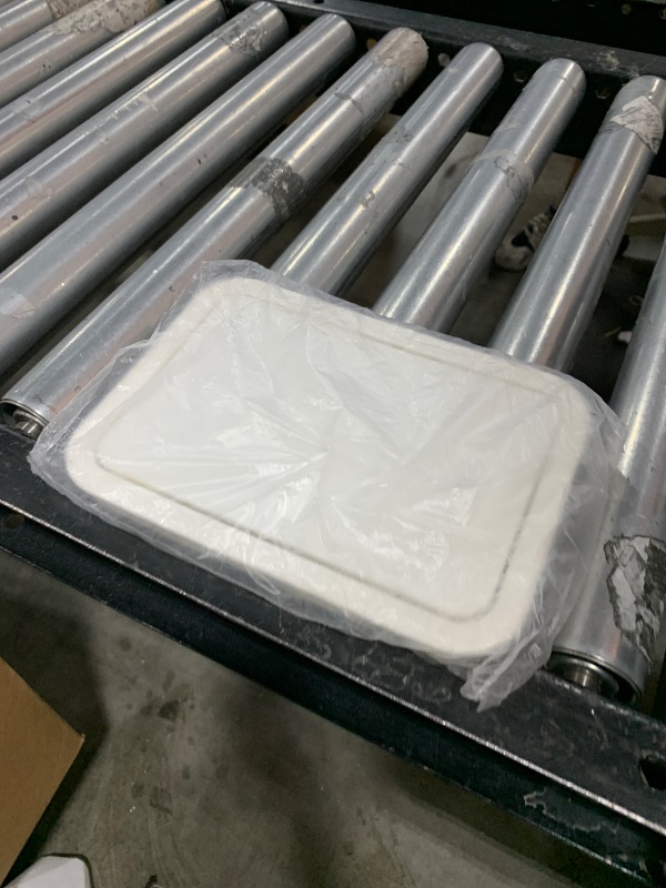 Photo 1 of lid