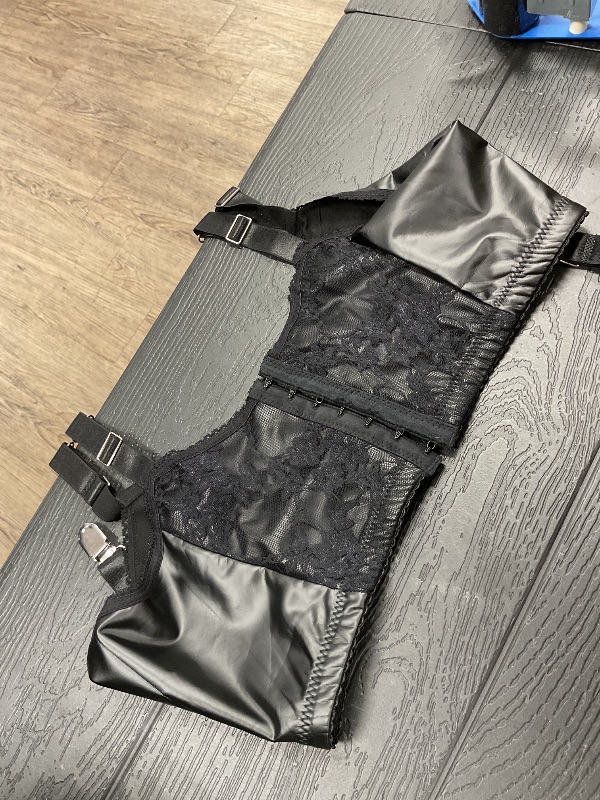 Photo 1 of Women's PU Leather Zip Up Bustier Crop Top Push Up Adjustable Straps Bra Bralettes Large tag