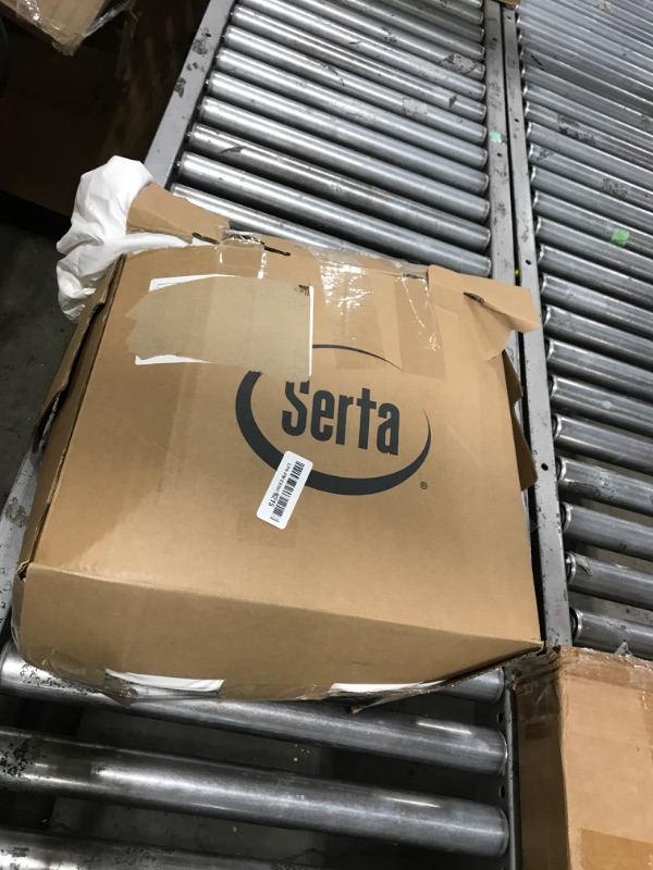 Photo 1 of Serta Goose Feathers Down Fiber Comforter Oversize Queen Duvet Insert,100% Cotton, Hotel Luxury Hypoallergenic Comforter 68oz All Season Medium Warmth 90 x 98 in White