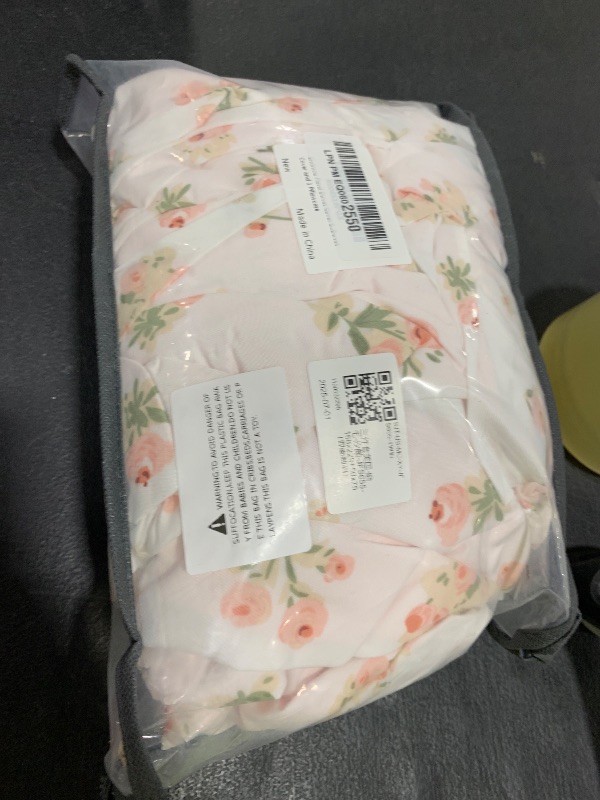 Photo 1 of Erwinmu Floral Duvet Cover Set Twin Size,Pink Floral Flowers Bedding Duvet Cover with Zipper Closure,Reversible Comforter Duvet Cover and 1 Pillowcase