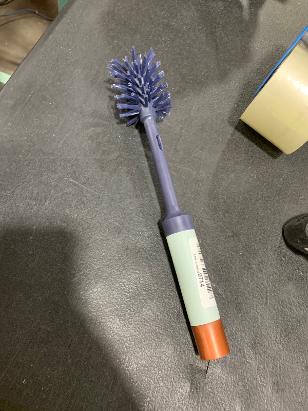 Photo 1 of Brite by Scotch-Brite Limited Edition 2-in-1 Straw and Bottle Brush Set, Sleek and Stylish Bottle Cleaner Brush with 360-Degree Bristles and Hidden Straw Brush