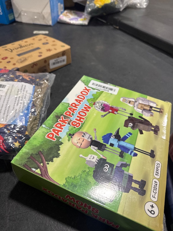 Photo 1 of Regular Park Building Set, Cartoon TV Show Character with Mordeccai, Benson and Pops, Compatible with Lego Adventure Cartoon Building Figure, Great Gift for Fans, Boys and Girls Aged 6+ (589 Pcs)