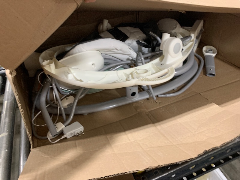 Photo 1 of Graco Soothe 'n Sway LX Baby Swing with Portable Bouncer
