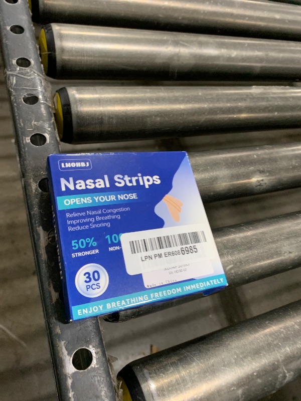 Photo 1 of Pack of 30 Nose Plasters Snoring Nose Strips Nasal Strips 