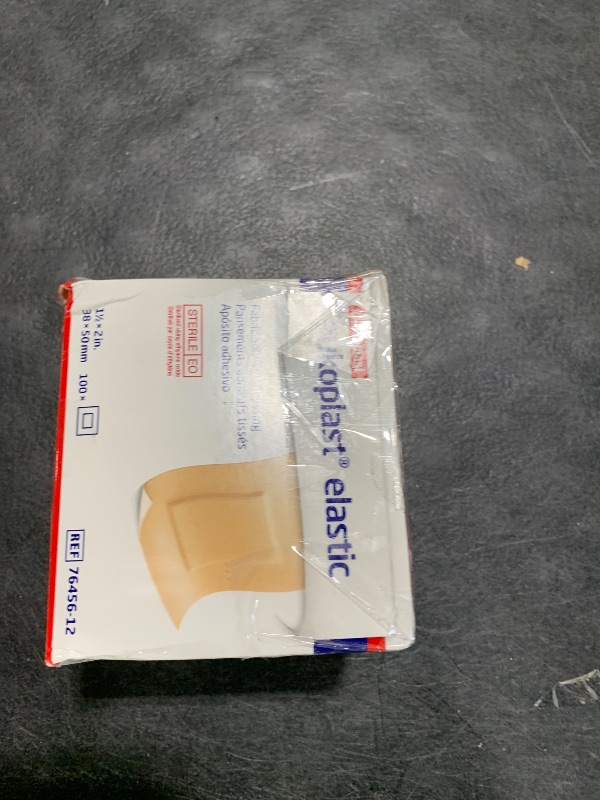 Photo 1 of Coverlet Adhesive Patch Bandage 1-1/2" x 2", 100 per Box