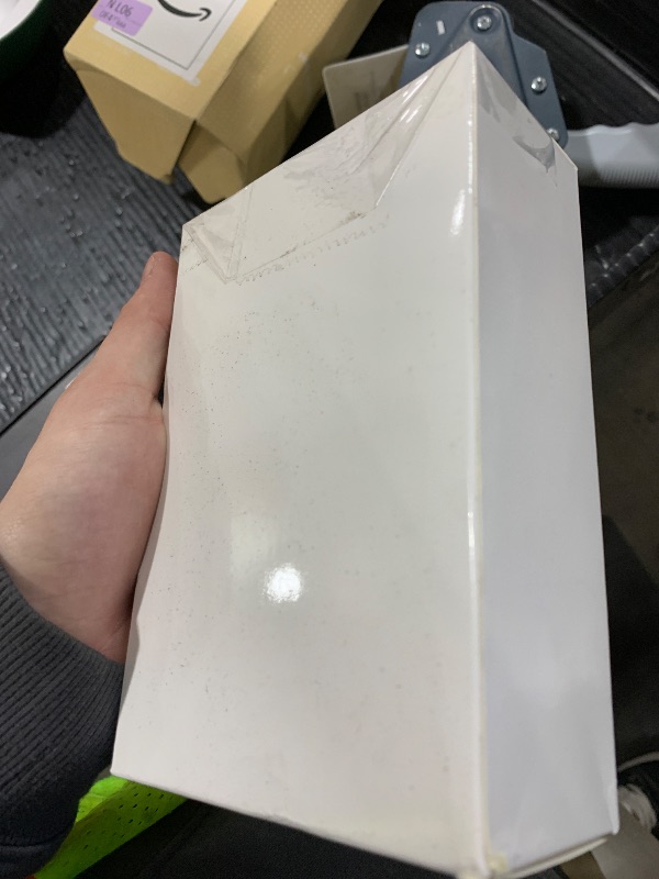 Photo 1 of Glooglitter 8 Packs E39 to E26 Adapter Socket Converters, Ceramic Mogul E39 to Standard Medium E26 Base Light Bulb Socket Adapters Mogul Base Lamp Reducers, Maximum 660W and 200? Heat-Resistant