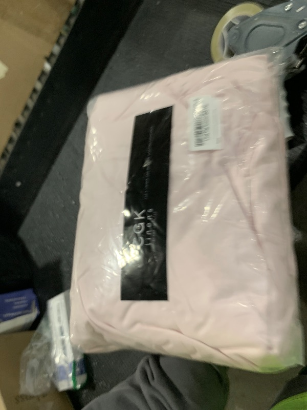 Photo 1 of Queen Size 4 Piece Sheet Set - Comfy Breathable & Cooling Bed Sheets Set - Hotel Luxury Bedding for Women, Men, Kids, Teens, Boys & Girls - Deep Pockets, Soft, Wrinkle Free - Oeko-Tex - Lavender Pink