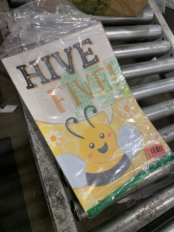 Photo 1 of Teacher Created Resources Buzzing Bees Positive Sayings Small Poster Pack (TCR6914)