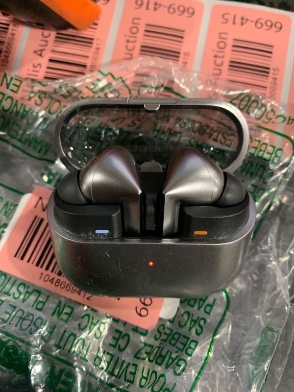 Photo 1 of Samsung Galaxy Buds 3 Pro AI True Wireless Bluetooth Earbuds, Noise Cancelling, Sound Optimization, Redesigned Comfort Fit, Silver [US Version, Amazon Exclusive, 2Yr Warranty]