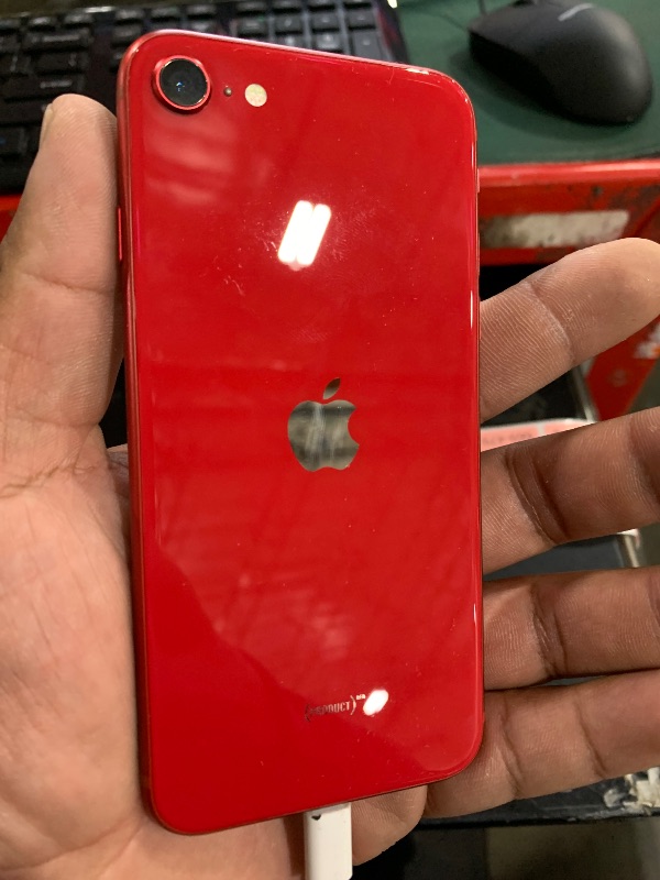 Photo 1 of Apple iPhone SE (2nd Generation), US Version, 128GB, Red - Unlocked (Renewed)