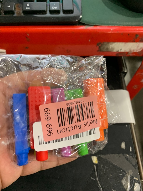 Photo 1 of Sensory Chew Pencil Topper, Sensory Silicone Chew Pencil Topper for Autistic Chewers, ADHD, SPD, Oral Motor Stimulation, 6 Colors (Color 1)