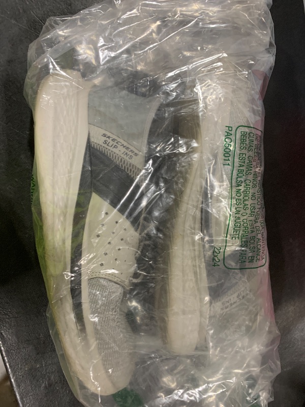 Photo 1 of Sketchers Slip-Ins Size 9.5 Mens 