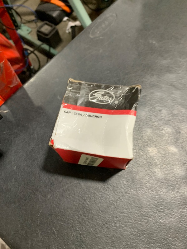 Photo 1 of Gates 31832 OE Equivalent Fuel Tank Cap