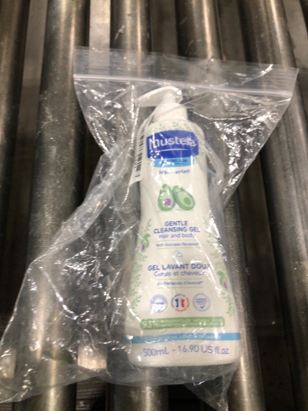 Photo 1 of Mustela Baby Gentle Cleansing Gel - Baby Hair & Body Wash - with Natural Avocado fortified with Vitamin B5 - Biodegradable Formula & Tear-Free â€“ 16.90 fl. oz. (Pack of 1)