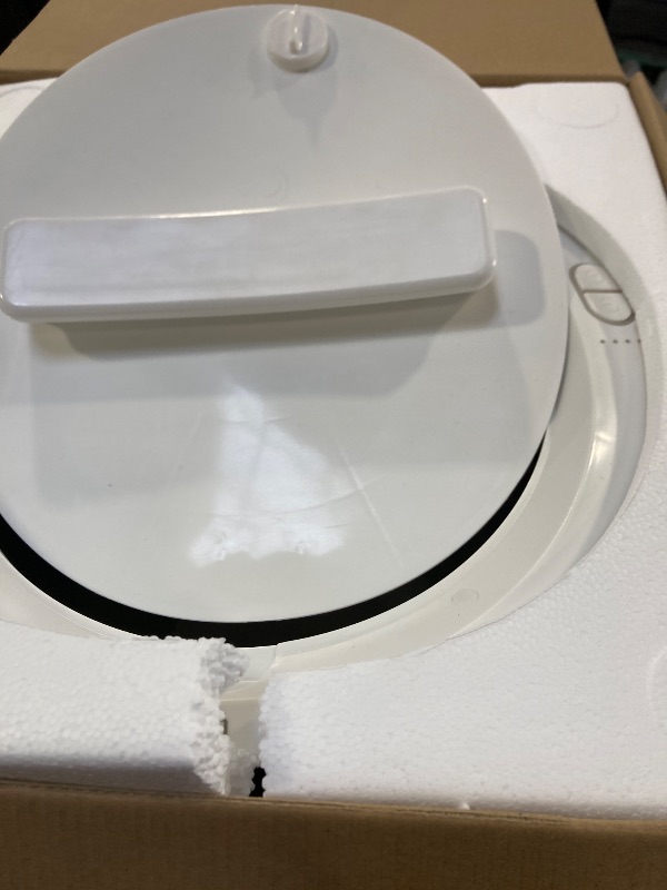 Photo 1 of ***PARTS ONLY*** iHome 20L Towel Warmer Bucket with Inner Fragrance Pad Holder 400 W, White Plastic Finish