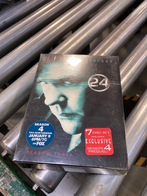 Photo 1 of 24: Season 3