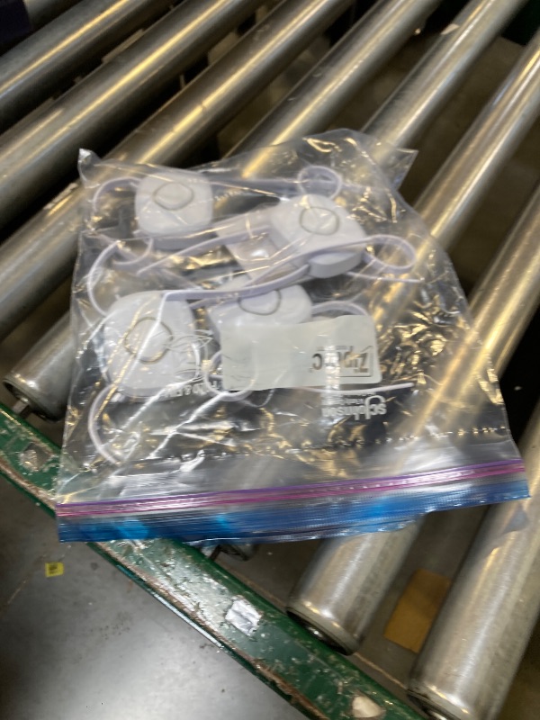 Photo 1 of Safety 1st OutSmart™ Flex Lock, White, 4 Pack