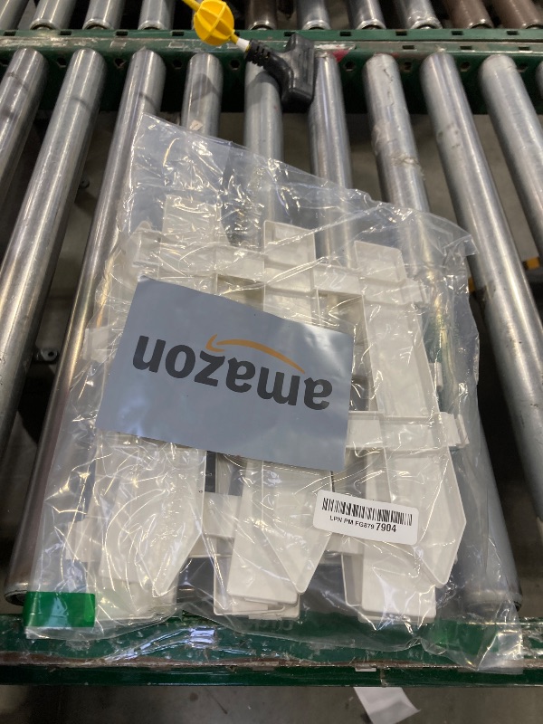 Photo 1 of 4 Pcs Christmas Tree Fence White Plastic pcket Fence for Christmas Tree Wedding Party Decoration Holiday Office Home Wedding Party Decor (100 cm in Total)