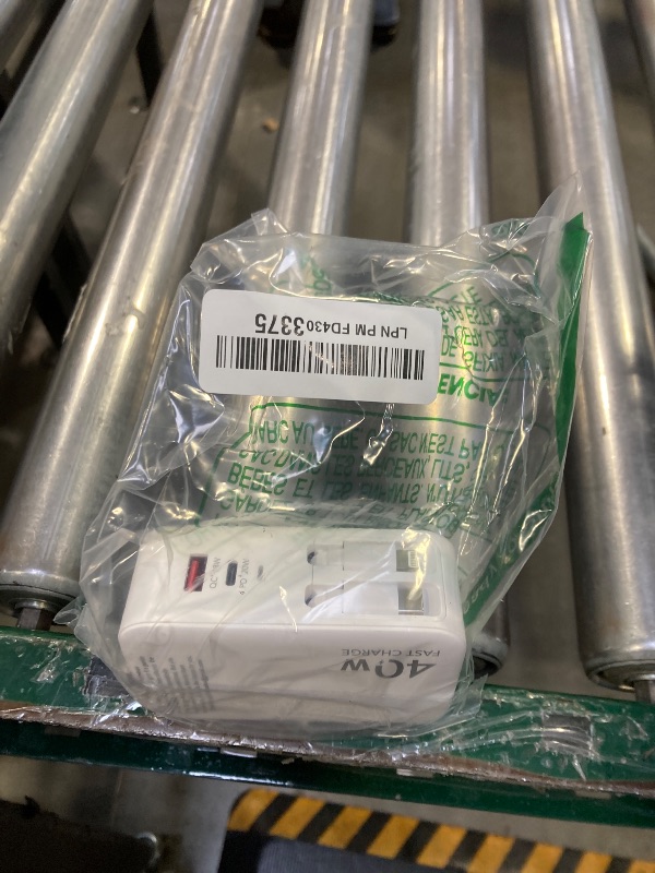 Photo 1 of 4-in-1 Retractable Gan Wall Charger Plug for iPhone 17 USB C,Travel Essentials Brick Multiport,3ft Lightening+ Type C Cables,40W Fast Charging Foldable Block for iPhone 17 Pro/16/15/14/13,iPad,Galaxy