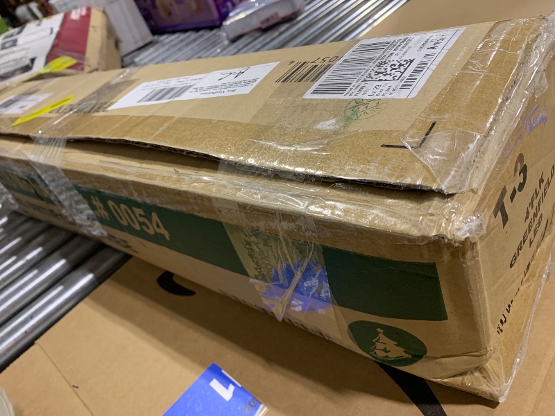 Photo 1 of 3ft Christmas tree