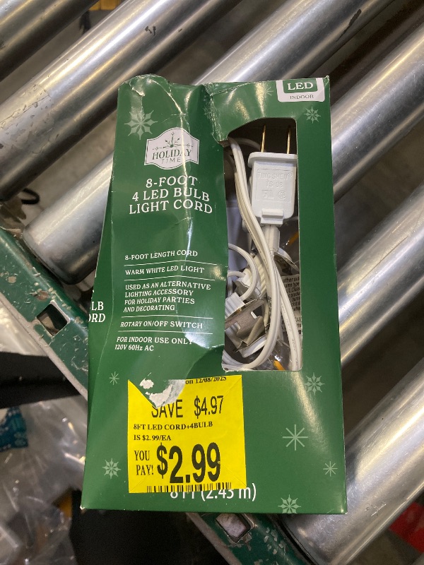 Photo 1 of 8 Foot LED Bulb Light Cord