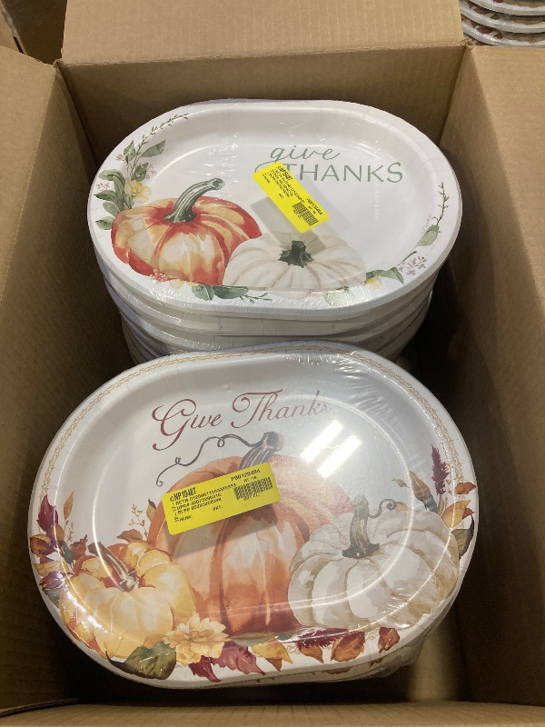 Photo 1 of Thanksgiving Disposable Plates