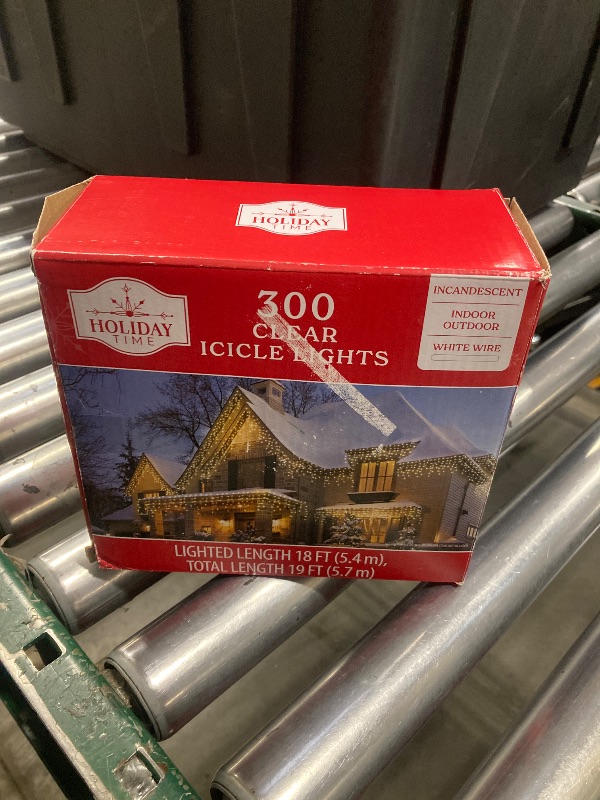 Photo 1 of 300 Clear Icicle Lights 