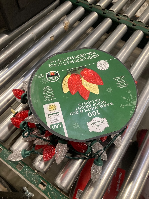 Photo 1 of 100 Warm White And Red Super Bright C9 Lights 