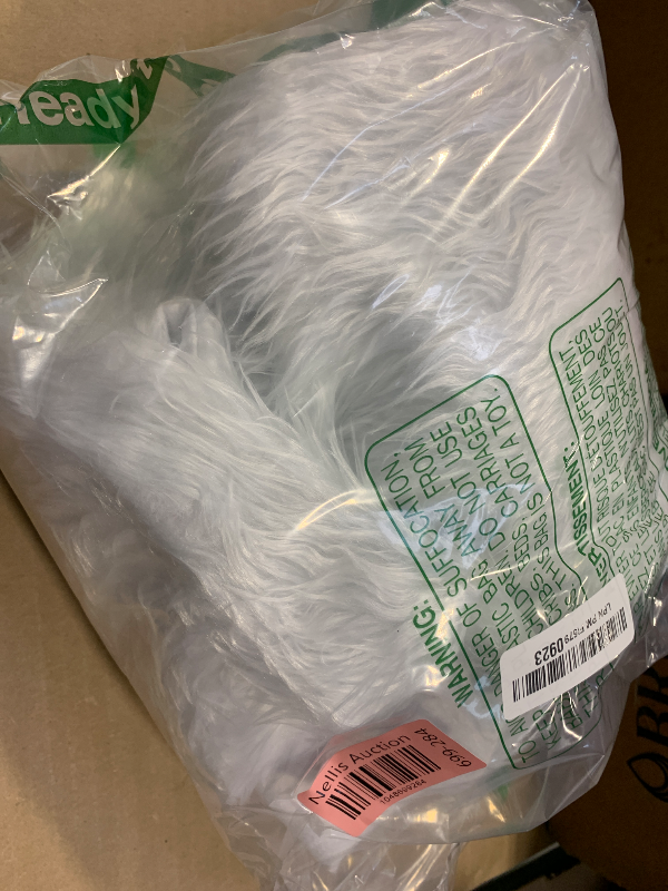 Photo 1 of 48inch White Christmas Tree Skirt - Faux Fur Plush White Tree Skirts for Home Christmas Tree Decoration Holiday Party Christmas Decorations