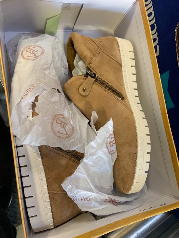 Photo 1 of Camberly 7M