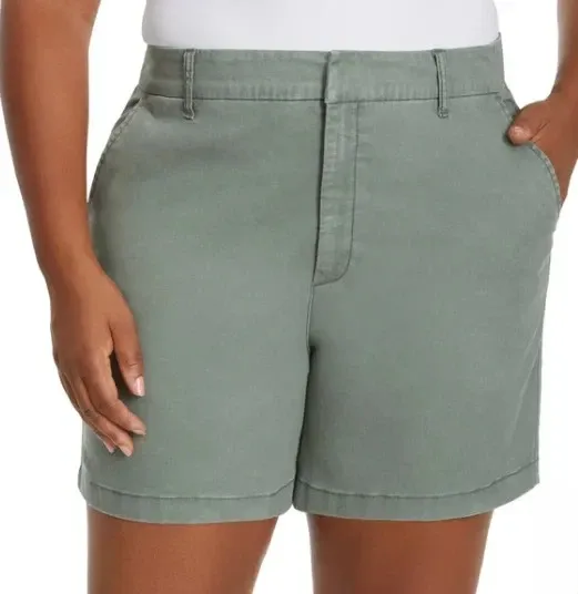 Photo 1 of Gloria Vanderbilt Women's Size 14 Chino Shorts Mid-Rise Stretch Twill Green